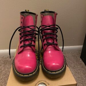 Dr Martens size 7 US bright hot pink patent leather